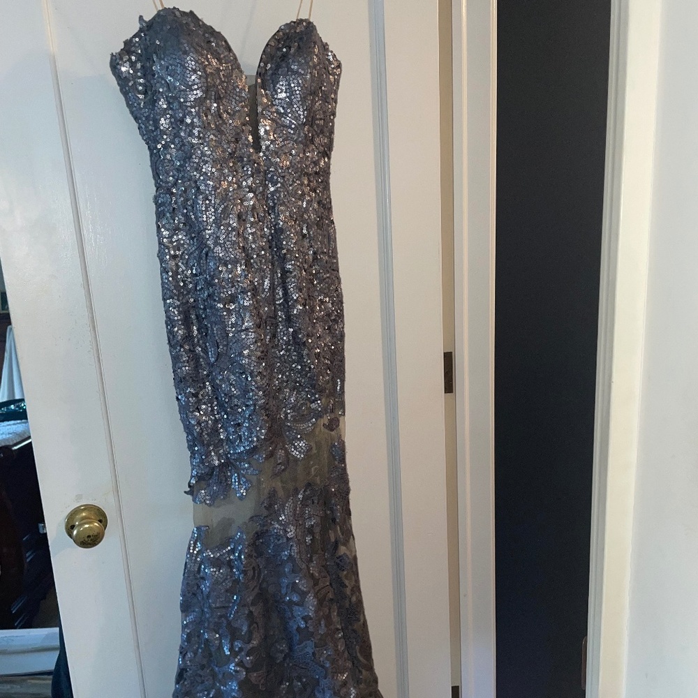 Jovanni prom dress